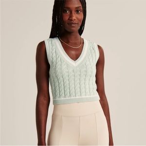 NWT Abercrombie | Slim Cropped V Neck Sweater Vest